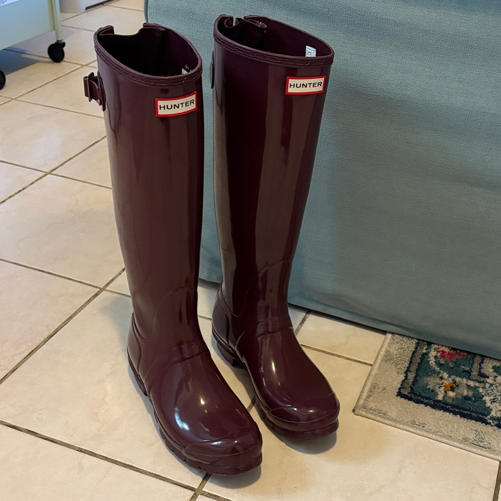 Hunter Deep Burgundy Glossy Rain Boots